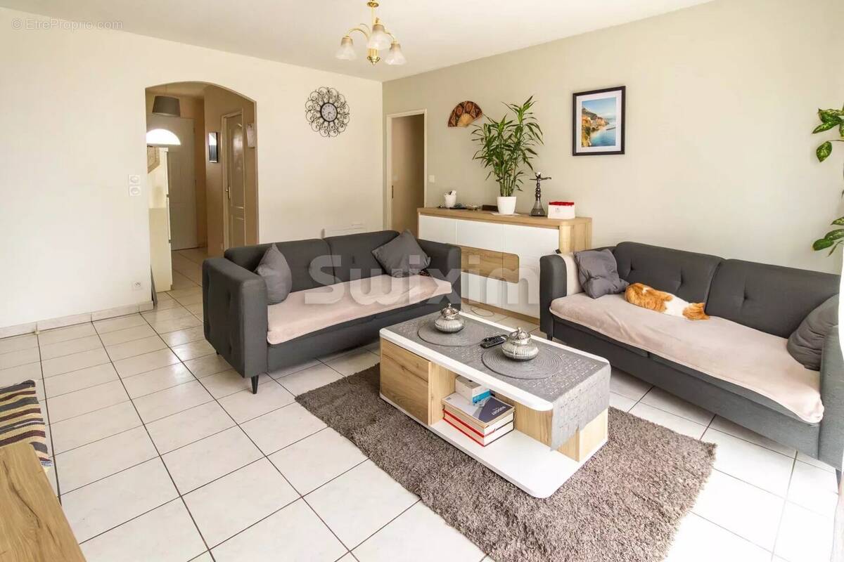 Maison à SAINT-MARCEL