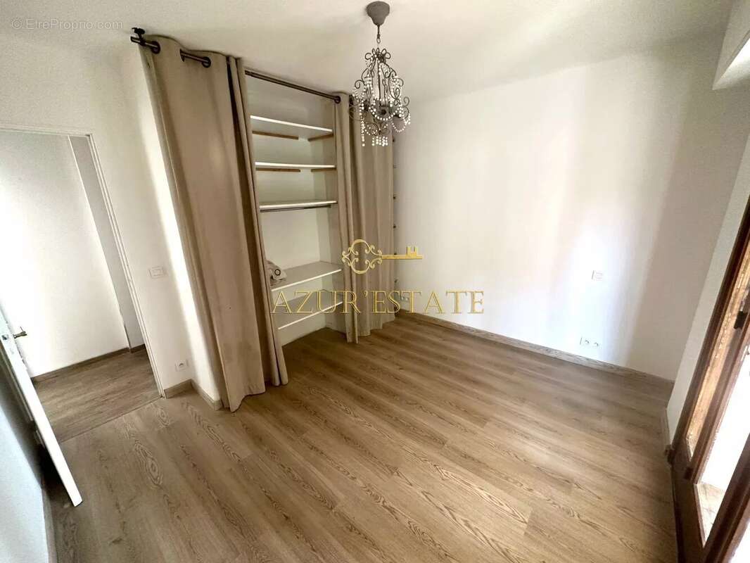 Appartement à ROQUEBRUNE-CAP-MARTIN