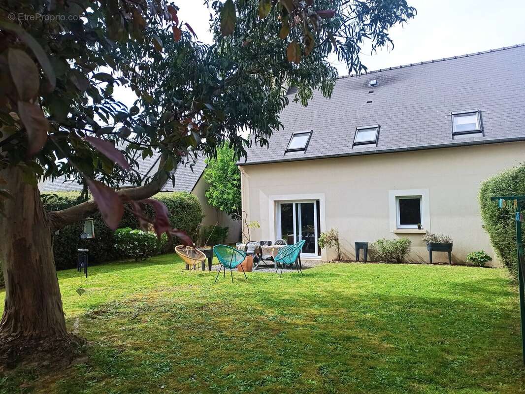 Maison à SAINT-SAMSON-SUR-RANCE