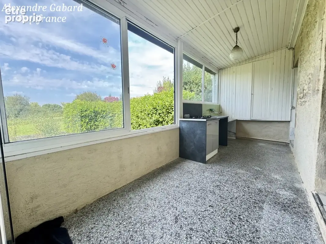 Maison en pierres - 3 chambres -  vaste jardin et grand garage - photo 9