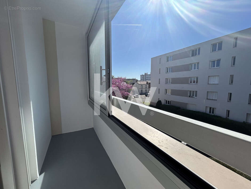 Appartement à SAINT-JEAN-DE-LA-RUELLE