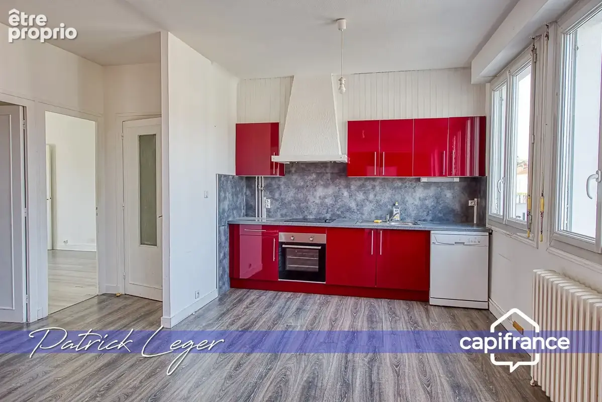 Immeuble de rapport de 160 m², avec local commercial au rez-de-chaussée, appartement T4 à l’étage, à 20 minutes à pied de la gar - photo 5