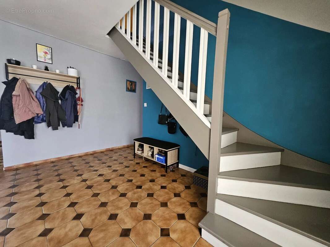 Maison à VAL-DE-REUIL