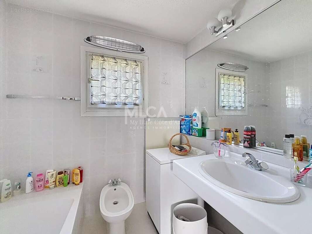 Appartement à SAINT-ETIENNE-DE-TINEE