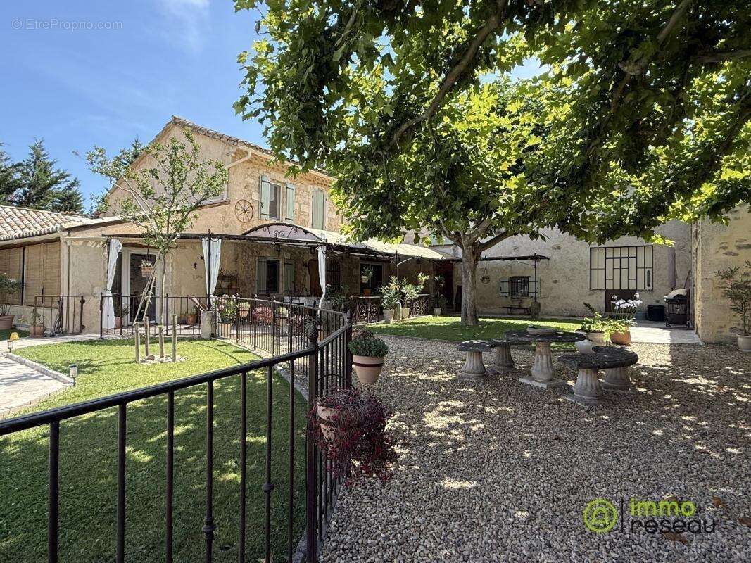 Maison 250 m² à Avignon  - photo 2