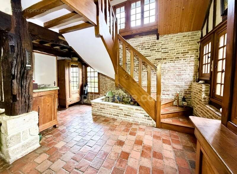 Maison à SAINT-PIERRE-SUR-DIVES
