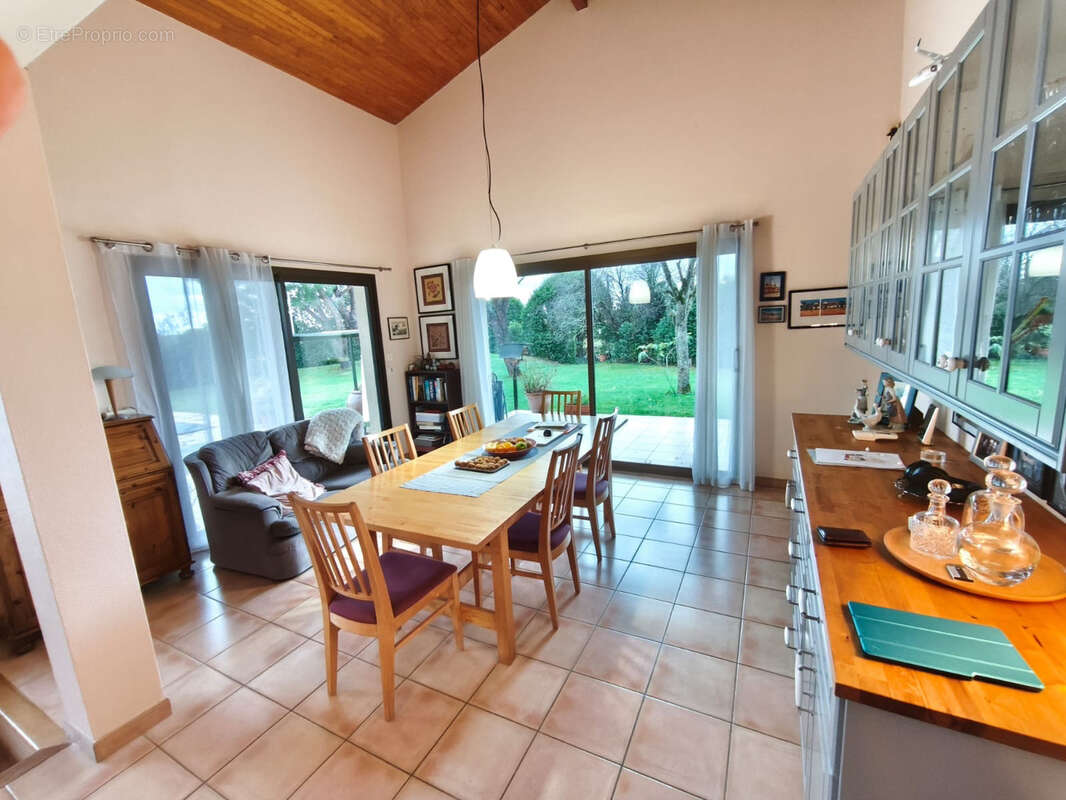 MAISON T5 / 6 avec sous sol total et piscine - photo 10