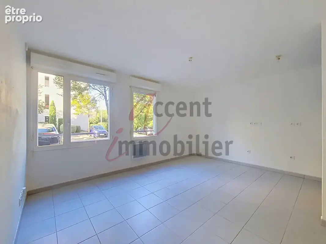 Avignon : Studio de plain-pied avec parking en résidence sécurisée - photo 7