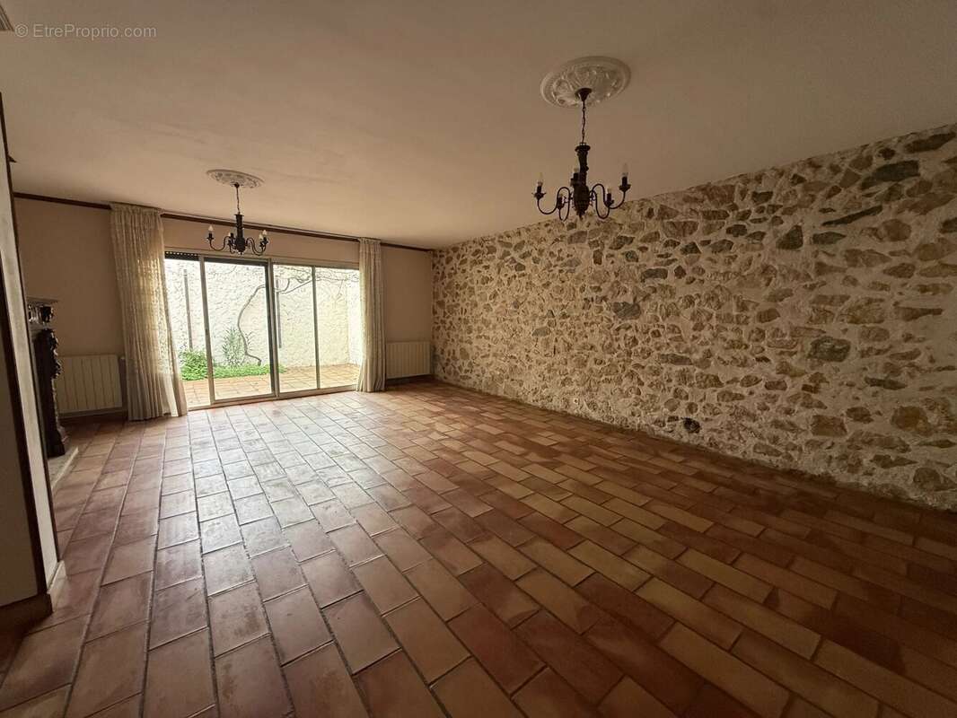 Maison à MARSEILLE-9E