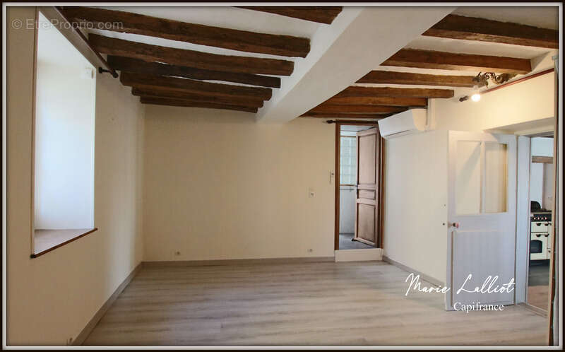 Maison à vendre 8 pièces, 204m², Puiseautin, 5 chambres, Piscine, Garage, Climatisation, Panneaux Solaires, Cave - photo 9