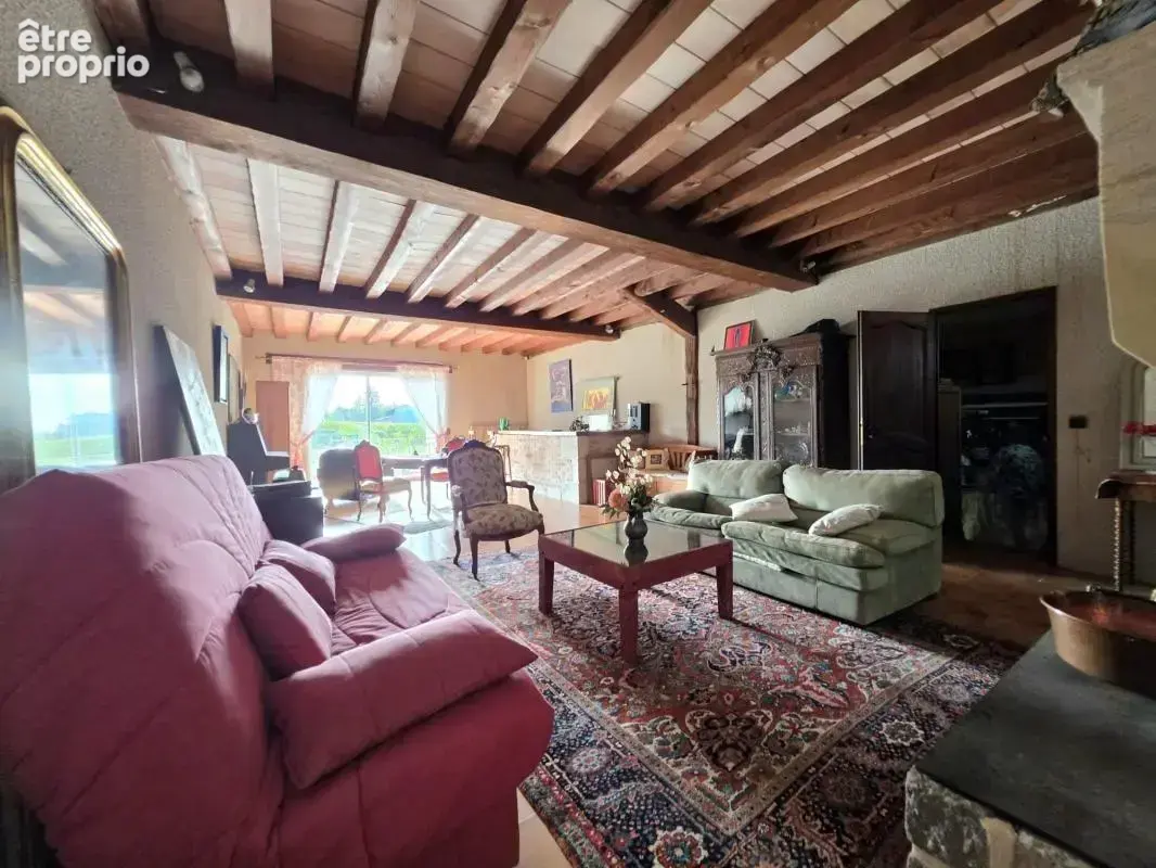 Maison en pierre de caractère à Lamothe-Landerron 214 m², piscine et fort potentiel professionnel - photo 17