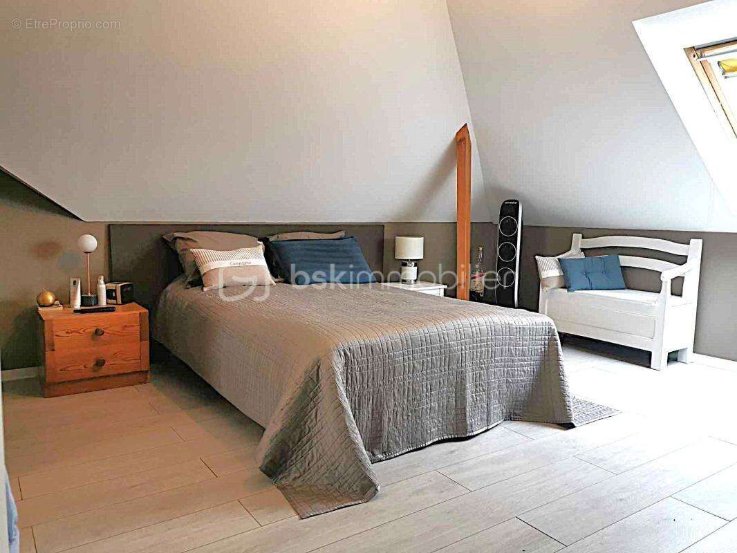 Appartement à LES PONTS-DE-CE