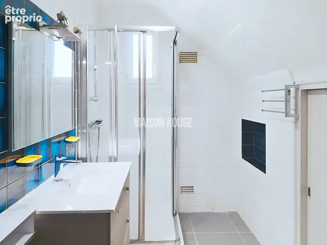 Le Tronchet centre : Maison familiale en pierre - photo 16