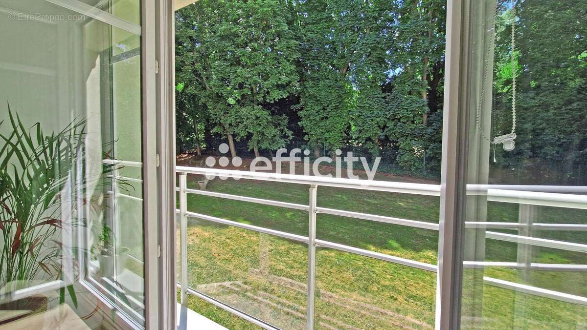 Appartement 63 m² à Rueil-Malmaison  - photo 2