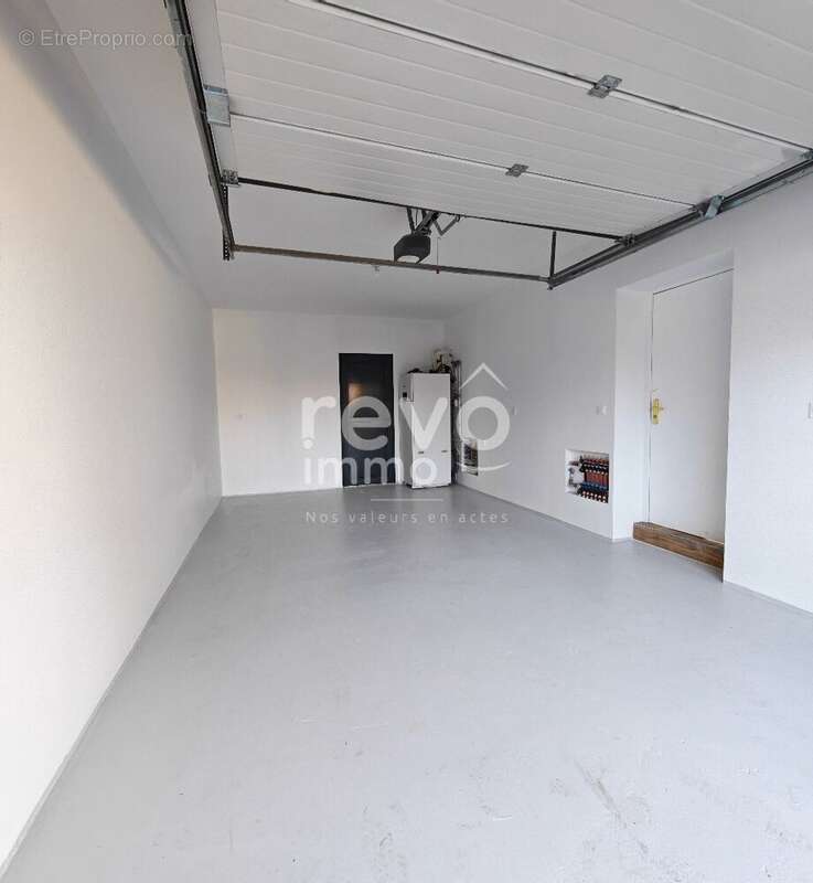 Maison à SAINT-JEAN-DE-THURIGNEUX