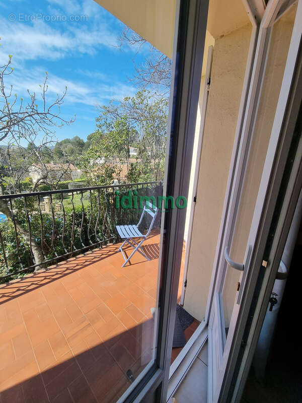 Affaire et Rare Draguignan F2 1 ét 2 terrasse vendu avec terrain de 180m et 2 places parkiing 159000€ dpe d - photo 8