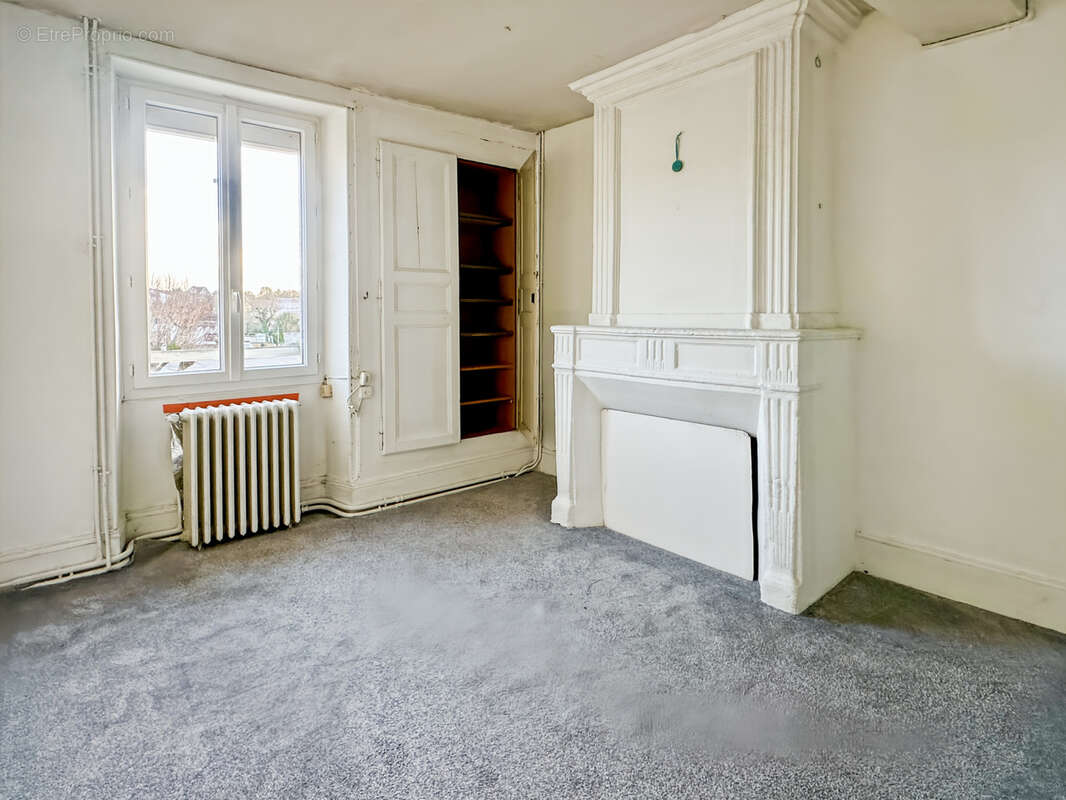 Maison à BARBEZIEUX-SAINT-HILAIRE