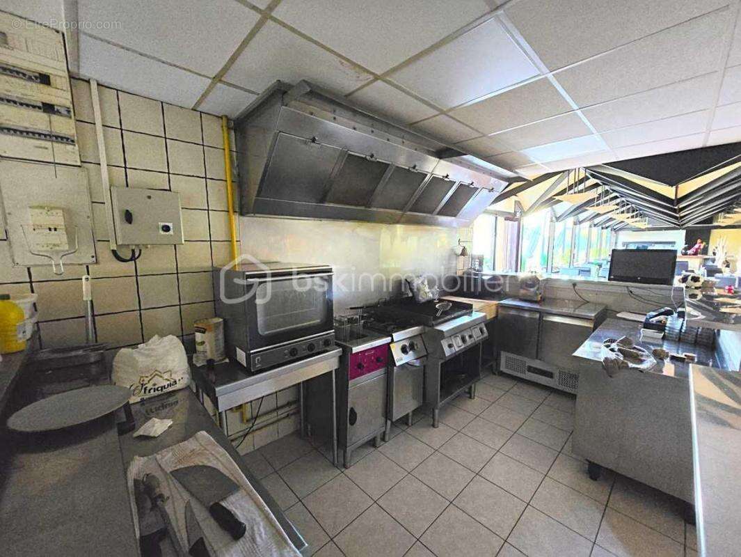 Commerce à PIERRELATTE