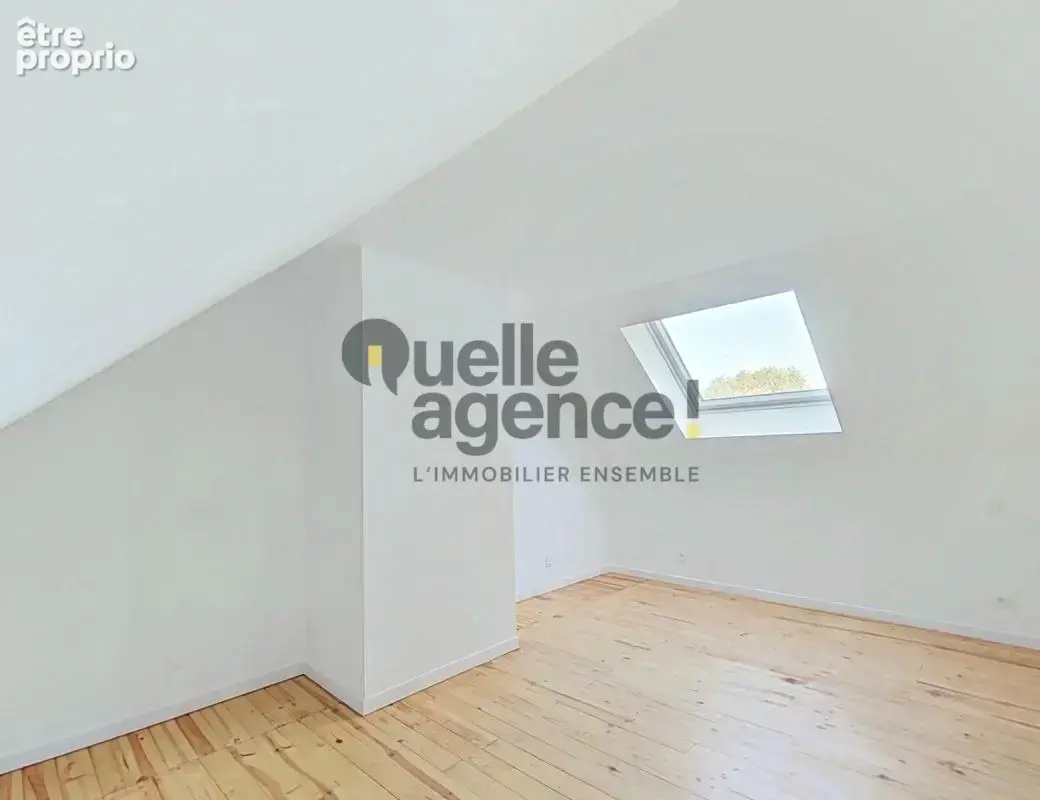  PLOUIGNEAU – Maison familiale entièrement rénovée - 3 chambres avec grand jardin - photo 7