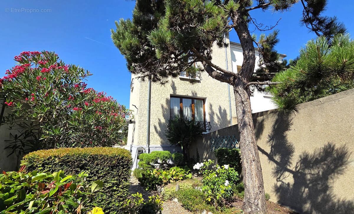Maison à HOUILLES