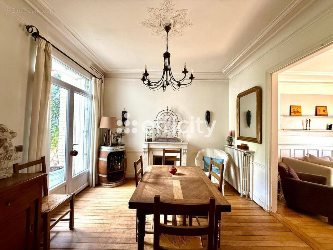 Maison à MANTES-LA-JOLIE