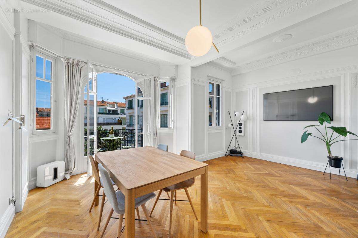 Appartement à NICE