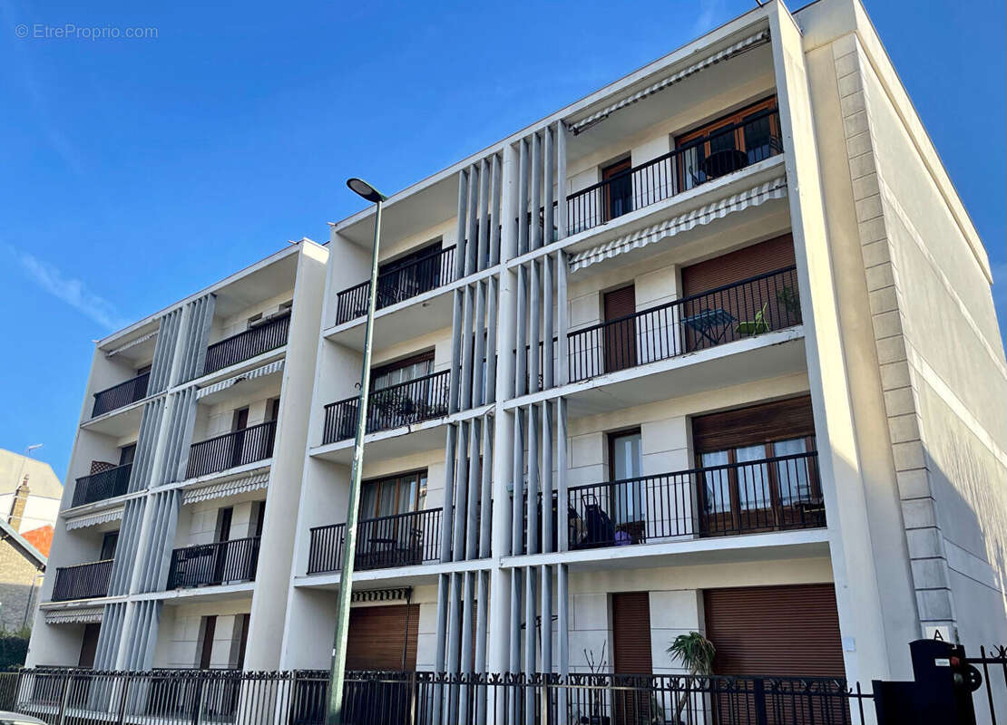 Parking à LA GARENNE-COLOMBES