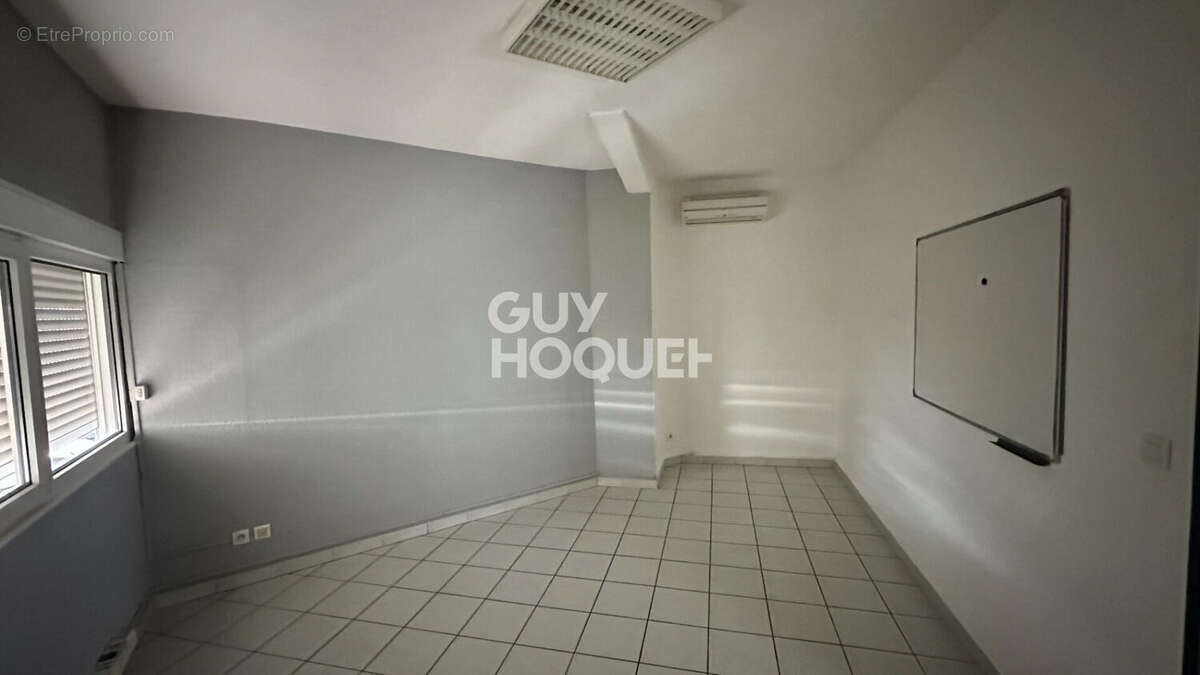 Commerce à CABESTANY