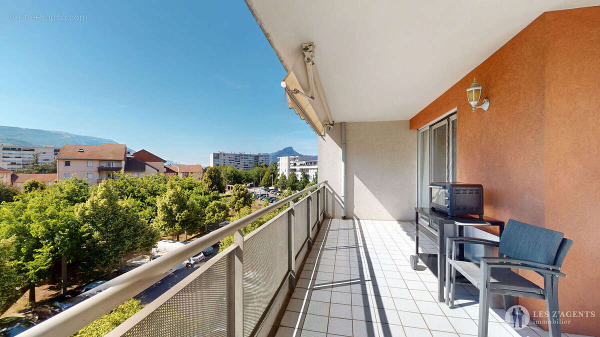 À VENDRE - Superbe T5 de 98 m² à Échirolles - photo 3