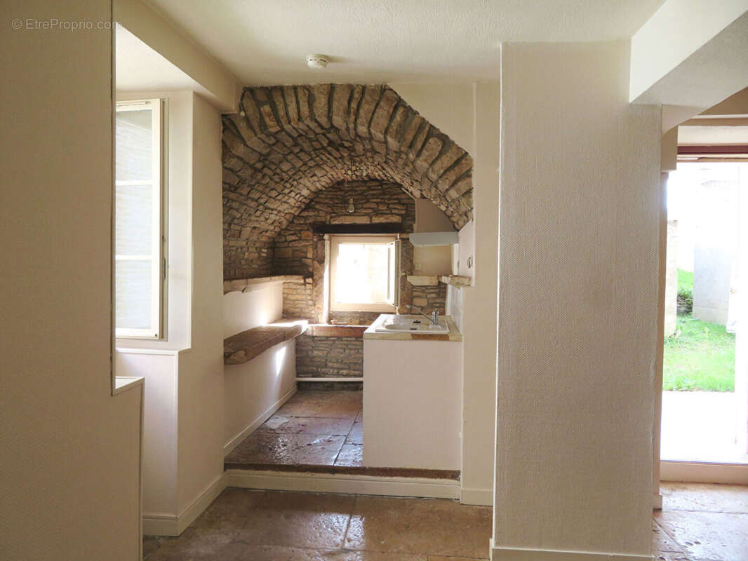 Maison à FLEUREY-SUR-OUCHE