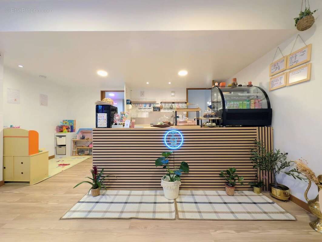 Commerce à LA FERTE-SOUS-JOUARRE