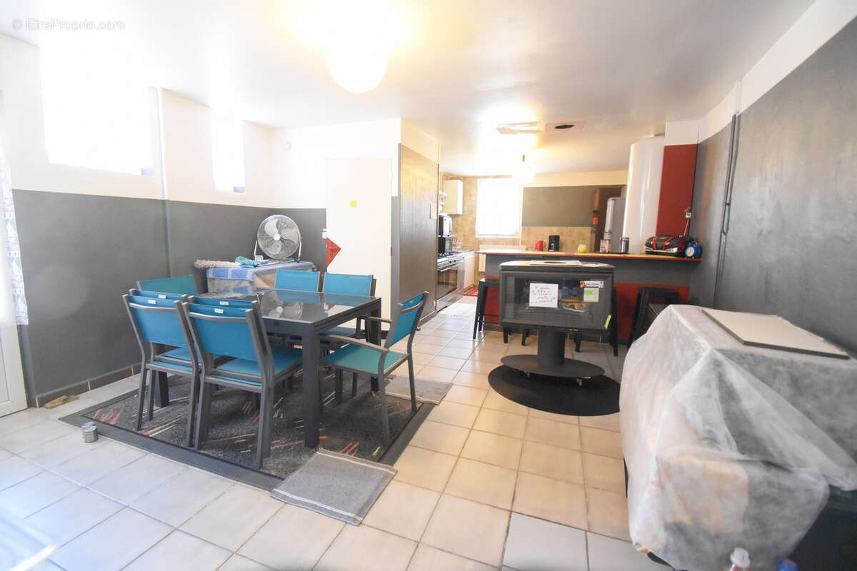 Maison à VILLENEUVE-SUR-ALLIER