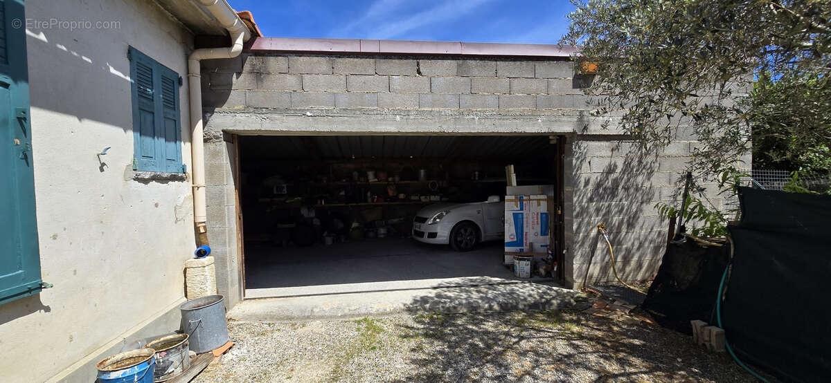 Maison à MORIERES-LES-AVIGNON