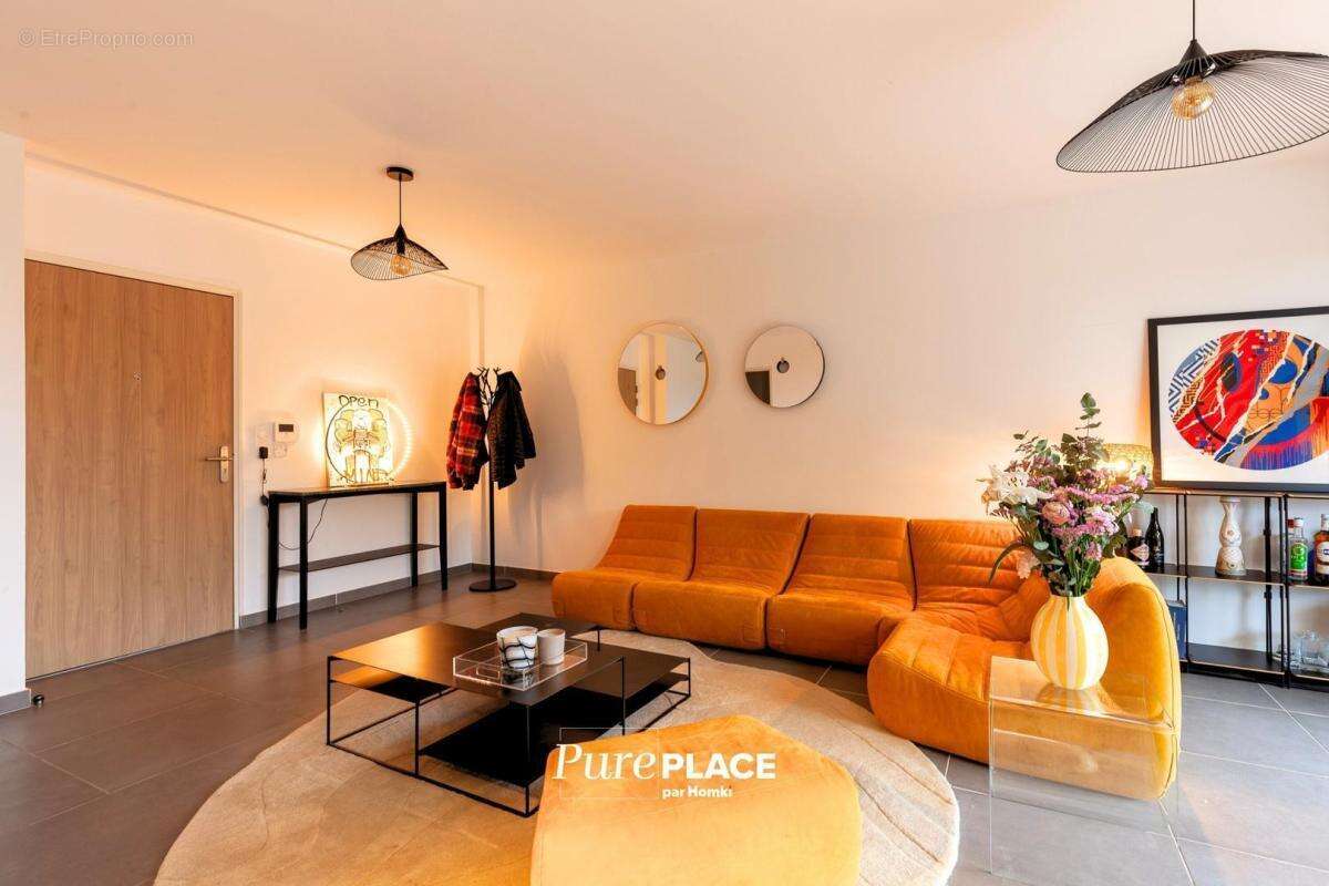 Appartement T3 de 70 m² à Aix-en-Provence 13090, Rue Micheline Paliard - photo 4