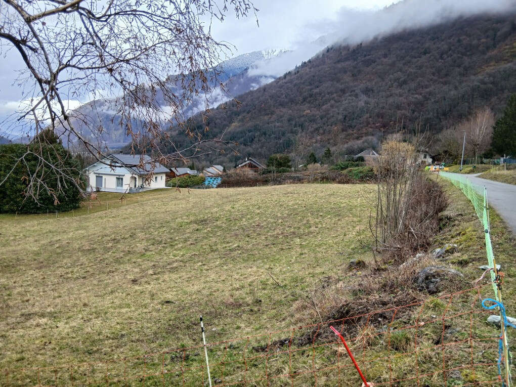 Terrain à LA CHAPELLE
