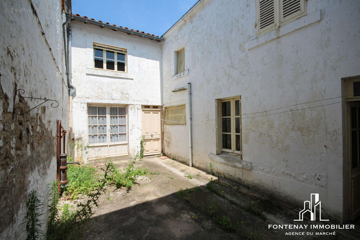 Maison à FONTENAY-LE-COMTE