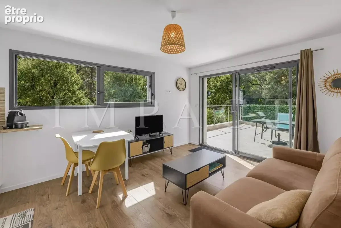 Mouans-Sartoux limite Mougins, Villa contemporaine de 220m2 avec piscine à vendre - photo 21