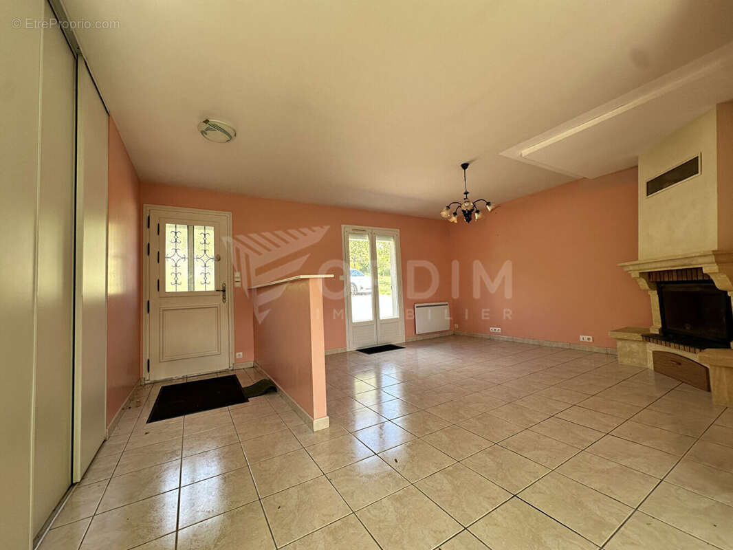 Maison à CERNOY-EN-BERRY