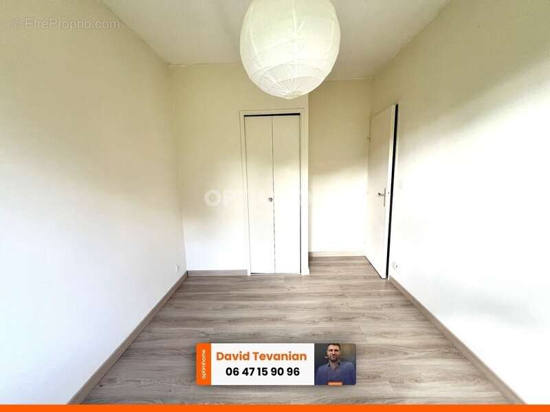 Maison à LA CHAPELLE-MONTMARTIN