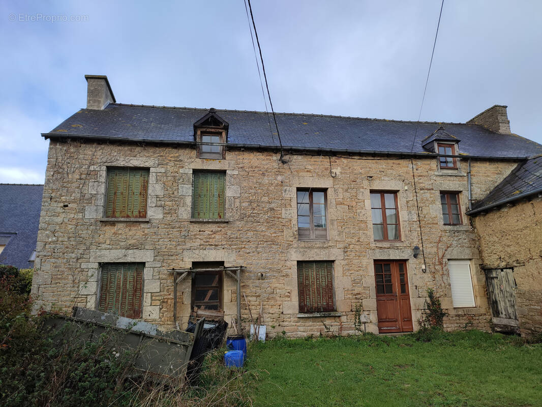 Maison à YVIGNAC-LA-TOUR