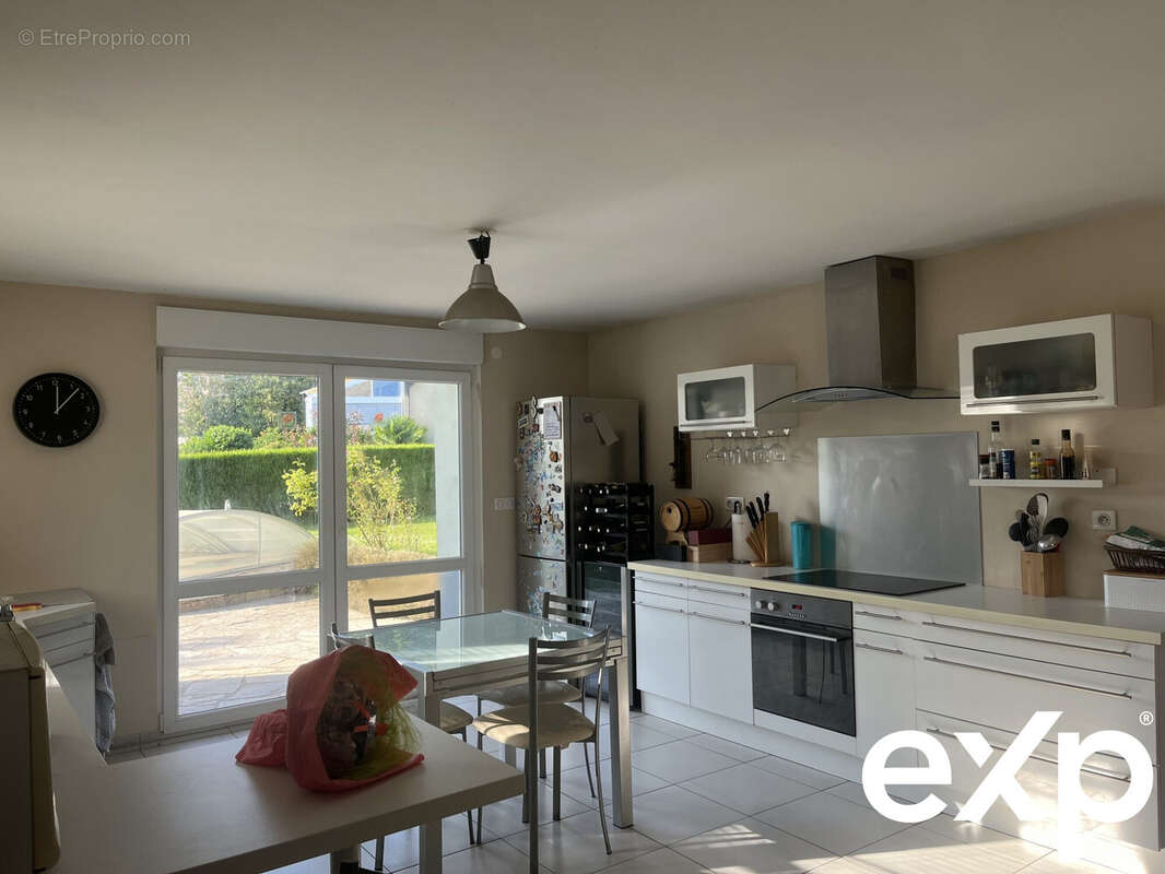 Maison à CHAVANNES-SUR-L'ETANG