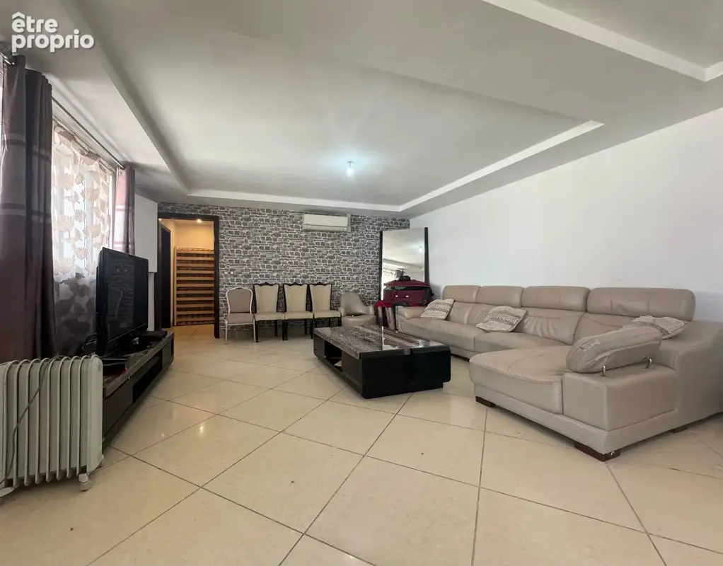 BOBIGNY - Ensemble immobilier avec fort potentiel de développement ! - photo 3