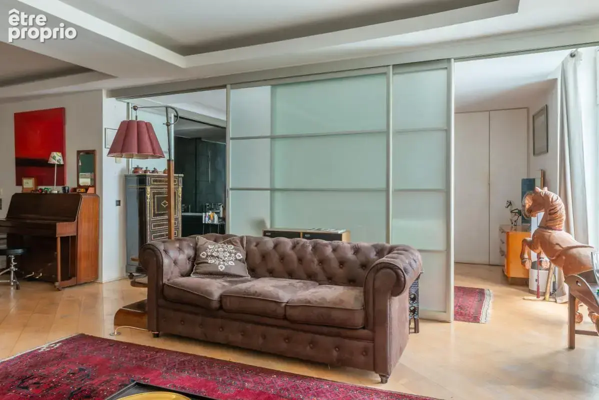 Appartement 4 pièces 126 m² à vendre à Paris-18e (75018) - photo 2
