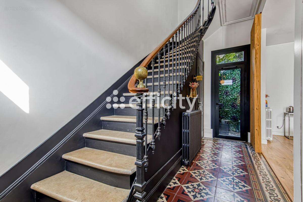 Maison 104 m² à Talence  - photo 5