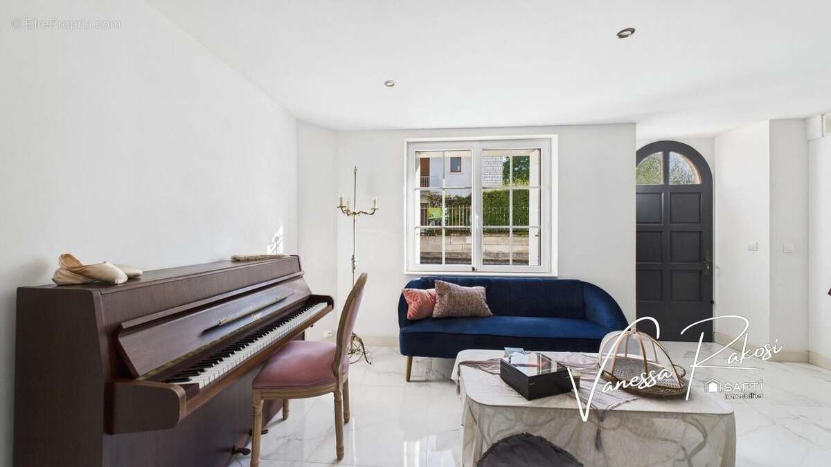 Maison 104 m² à Saint-Jean-D'angely  - photo 2