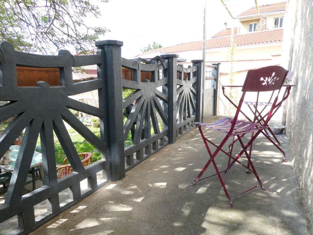 Grande maison de village avec grand jardin clos. - photo 3