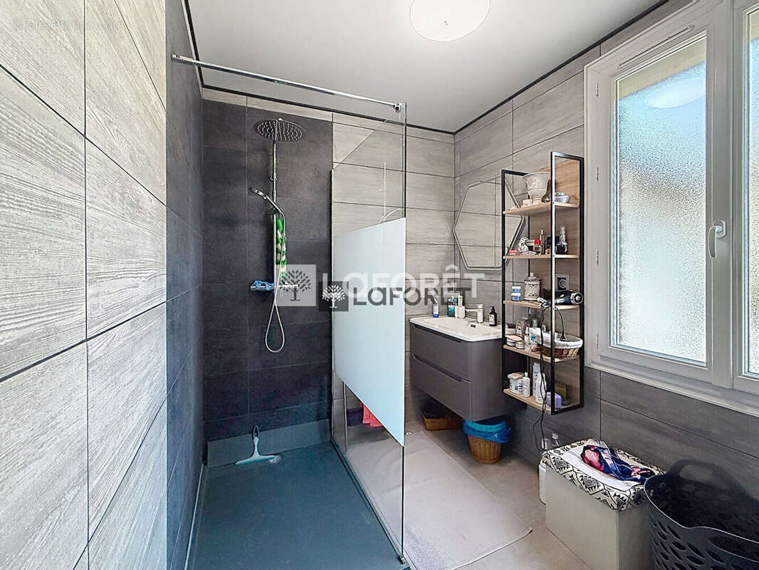 Maison à SAINT-ETIENNE-DU-ROUVRAY