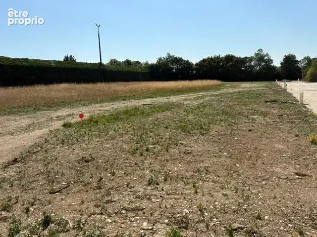 Terrain à MARIGNY
