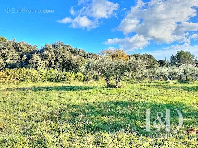 Terrain à UZES