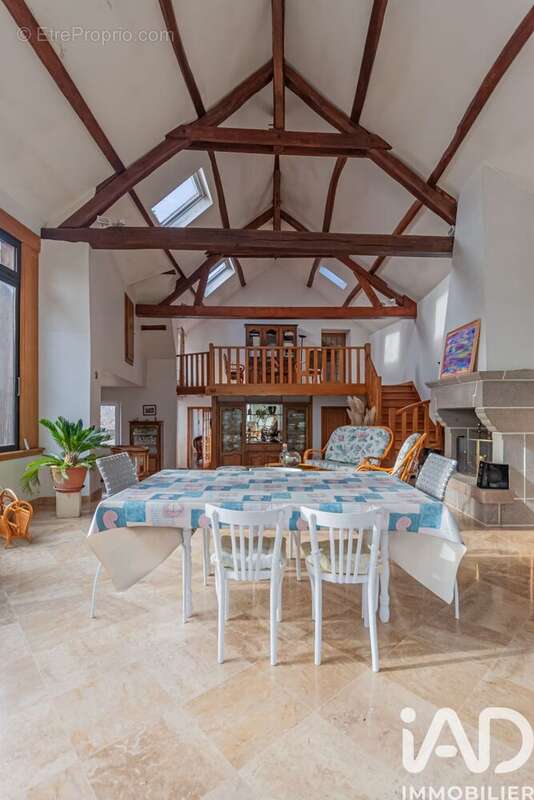 Maison 320 m² à Chenou  - photo 4